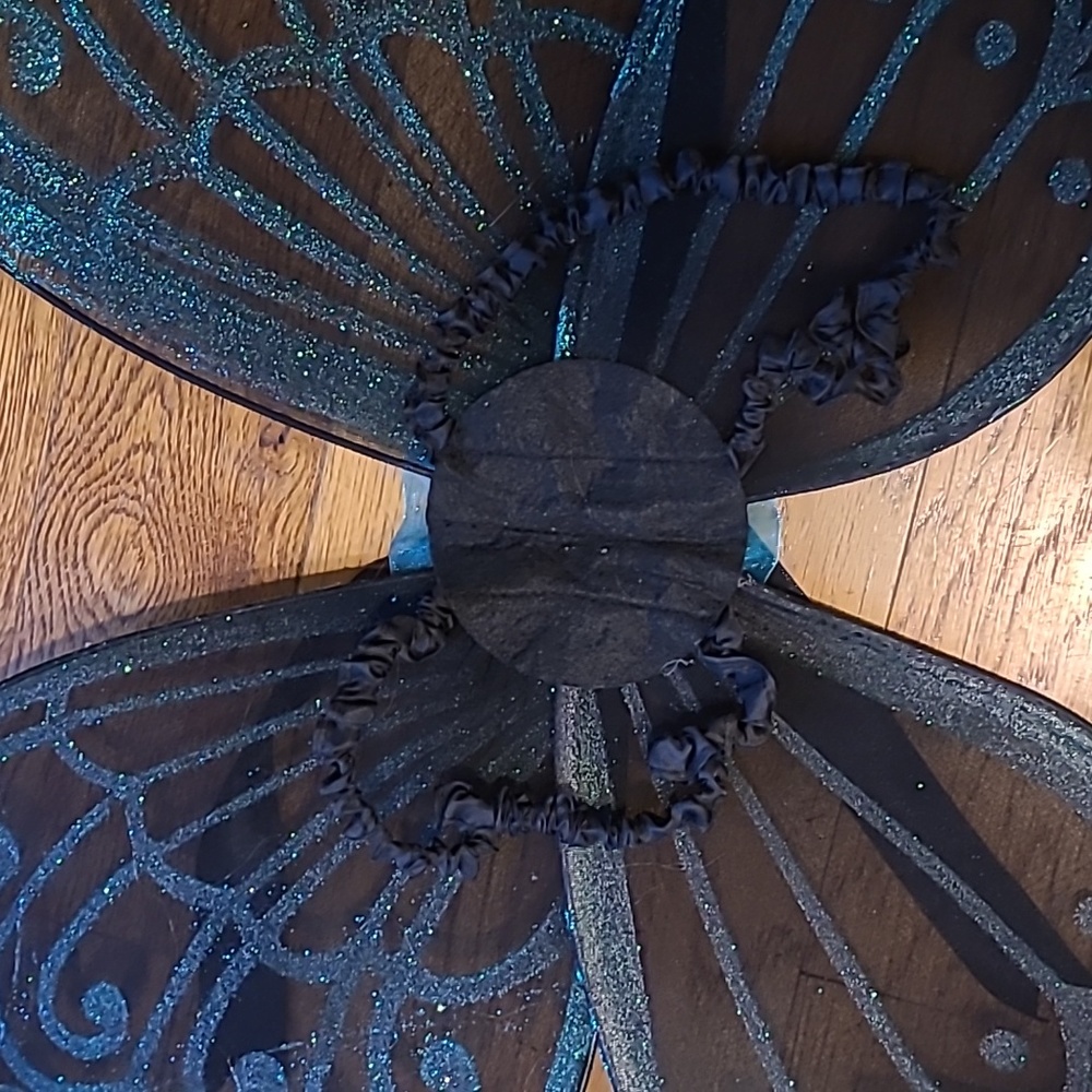 Glitter Butterfly Wings - Picture 4 of 6
